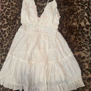 The Copper Closet Chic White Ruffled Mini Dress Sz Sm